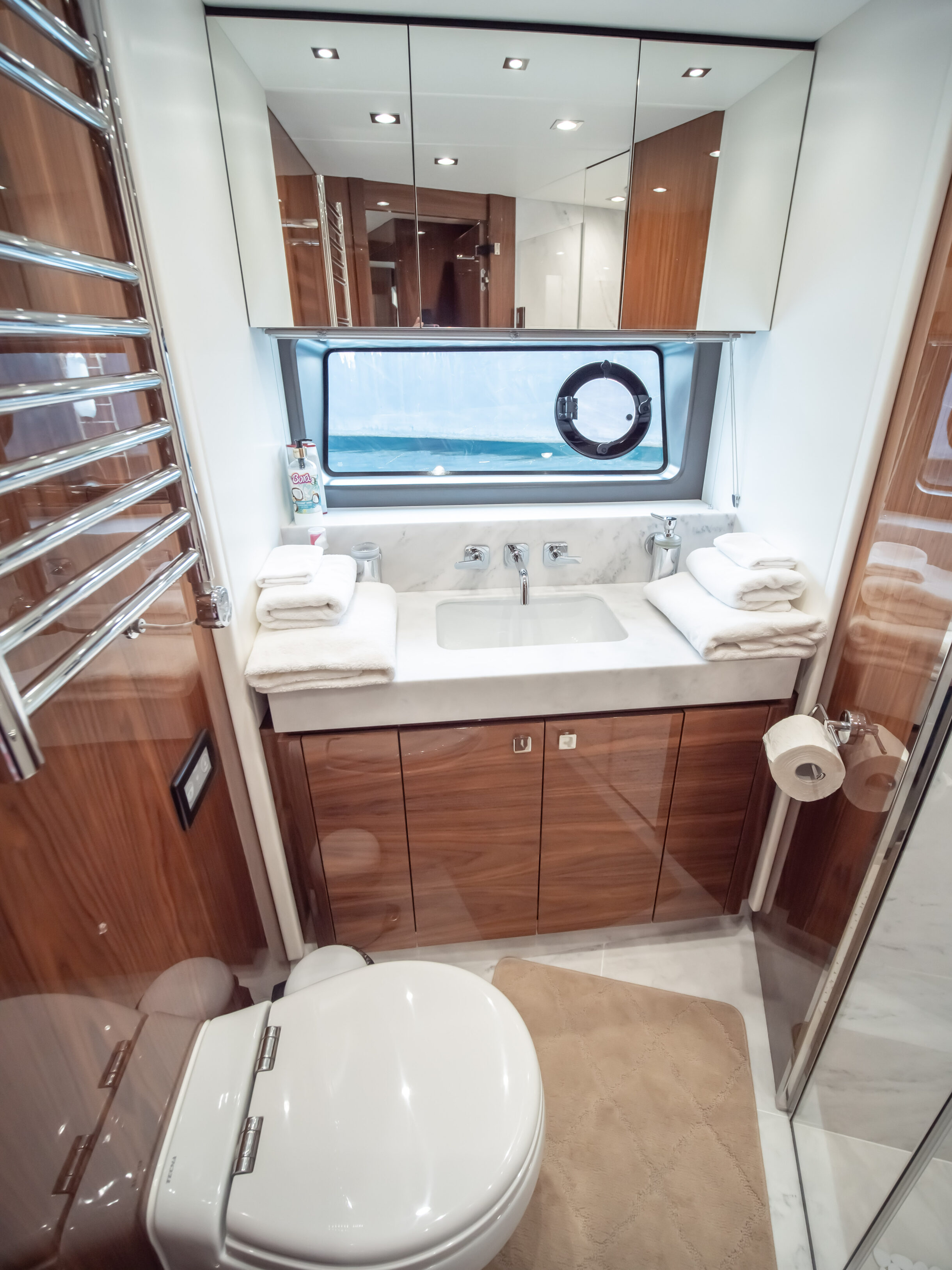 Sunseeker 76 Yacht | Экстрьер 24
