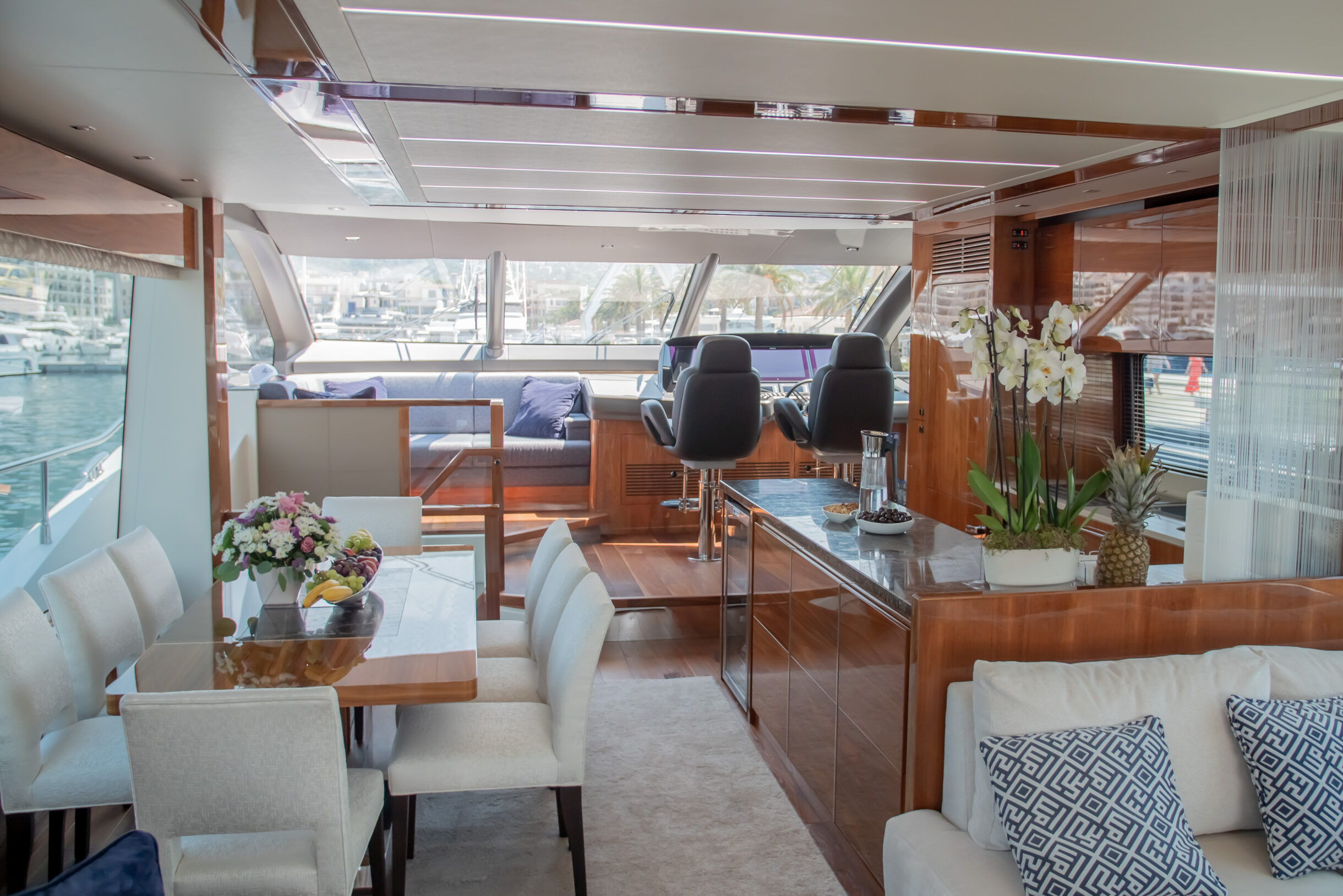 Sunseeker 76 Yacht | Экстрьер 3