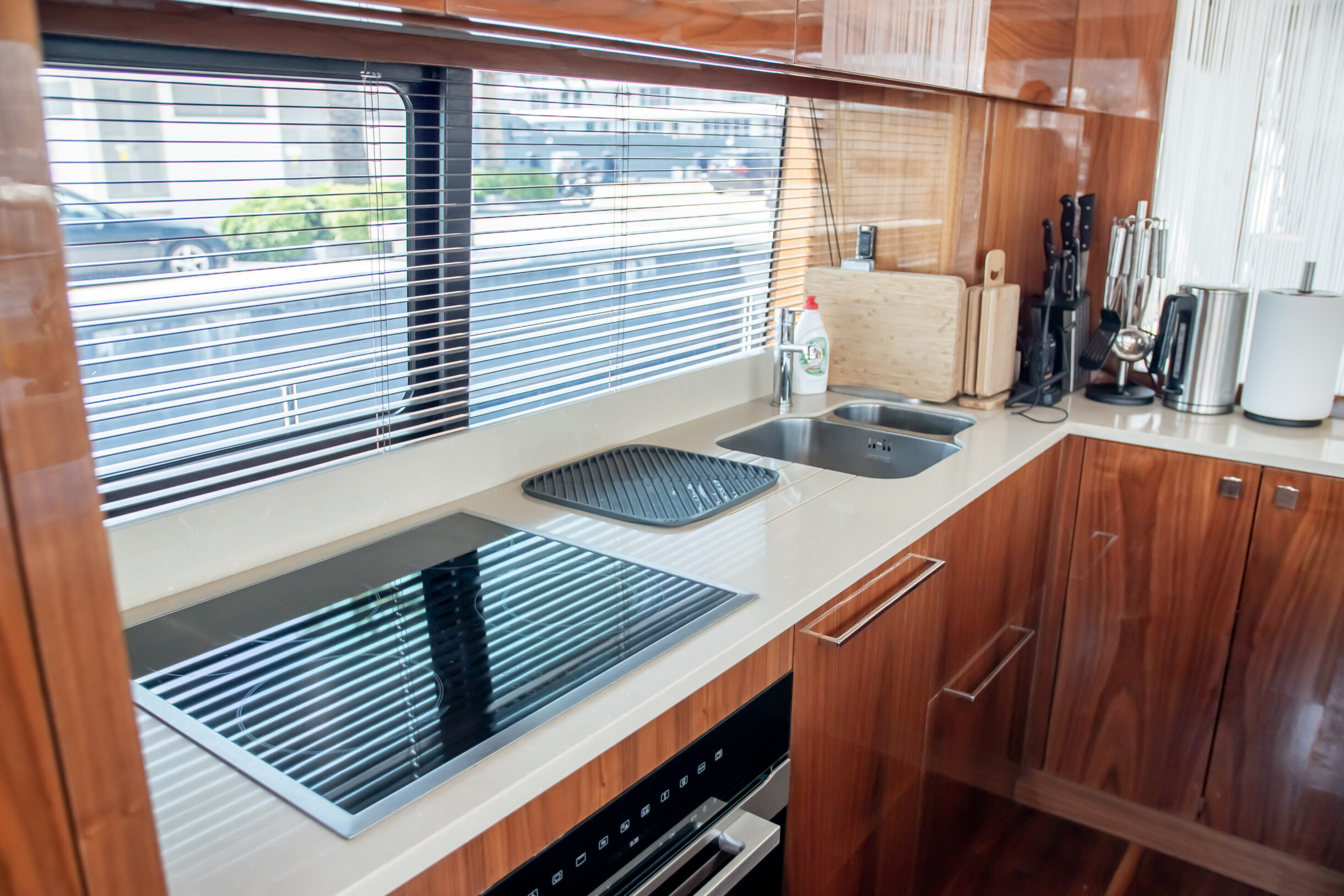 Sunseeker 76 Yacht | Экстрьер 8