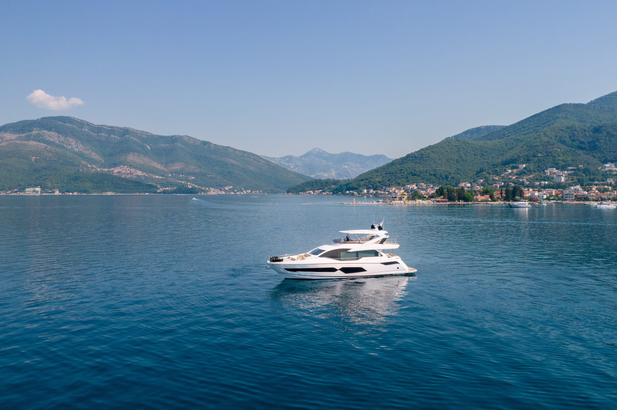 Sunseeker 76 Yacht | Экстрьер 4