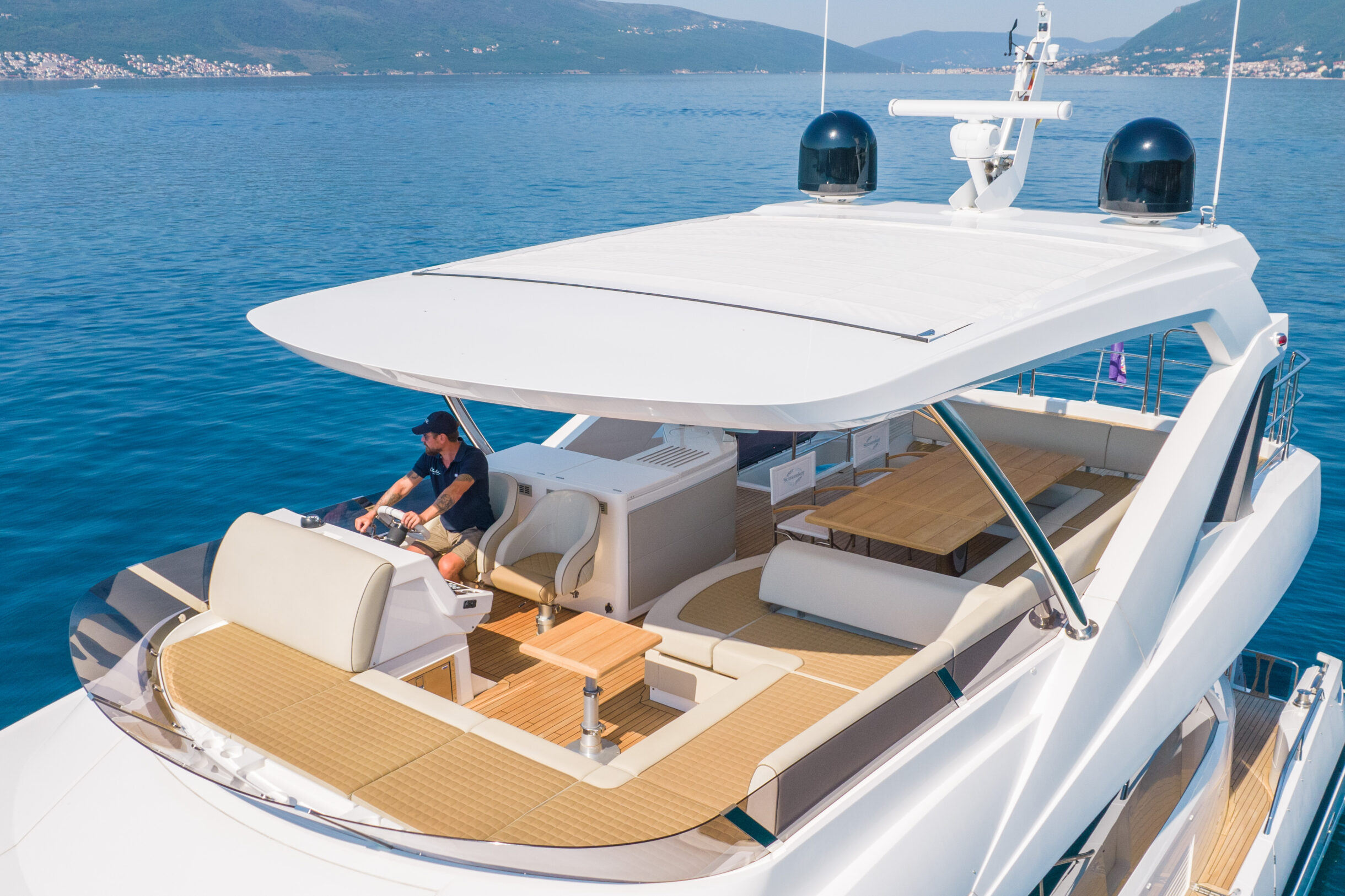 Sunseeker 76 Yacht | Экстрьер 5