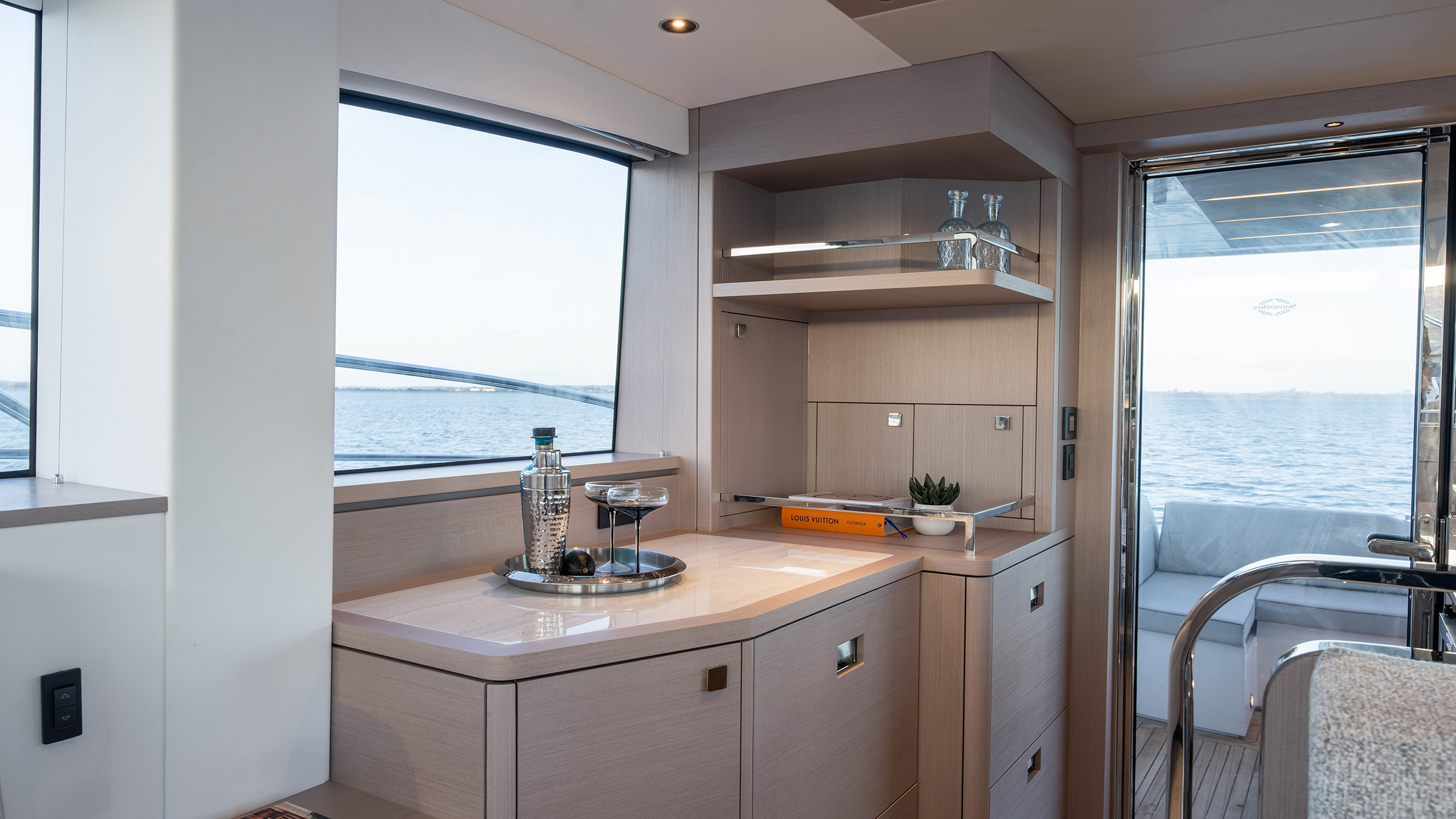 Sunseeker Manhattan 56 | Экстрьер 4