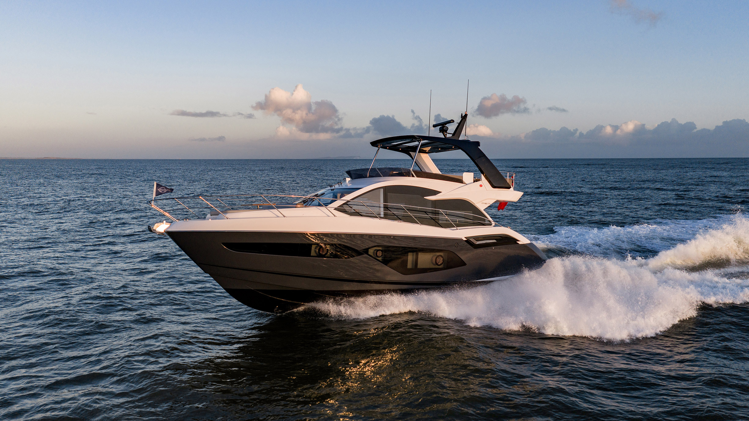 Sunseeker Manhattan 56 | Экстрьер 1