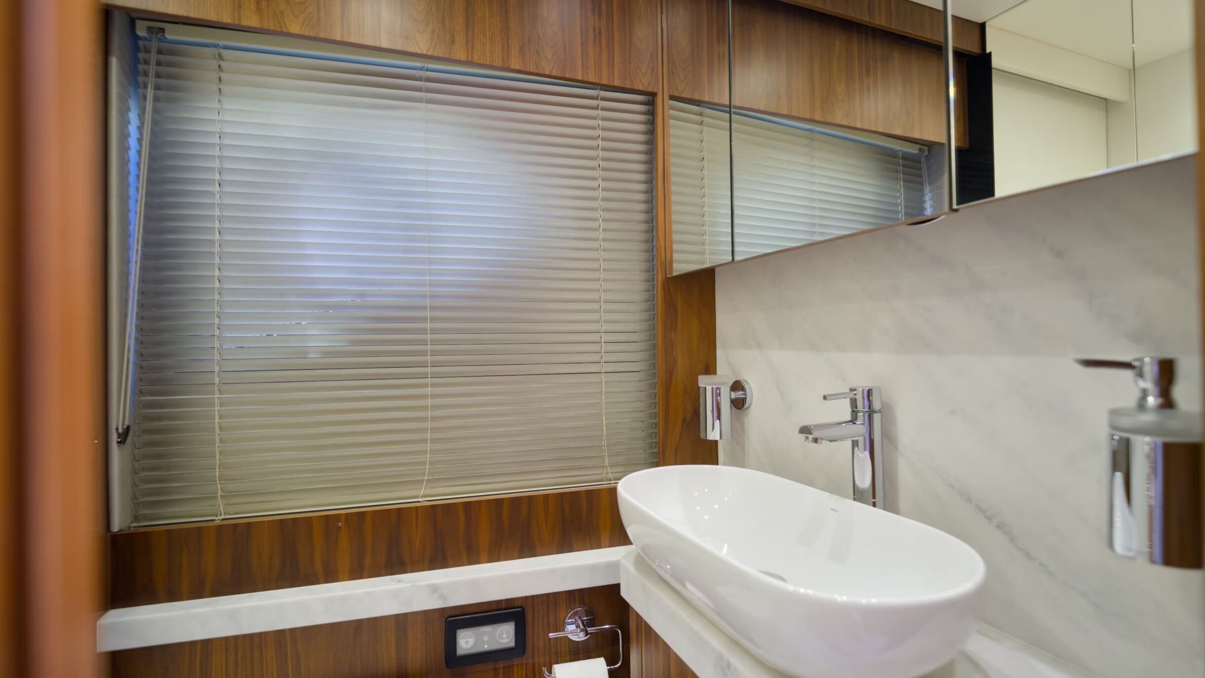 Sunseeker Manhattan 52 | Экстрьер 9