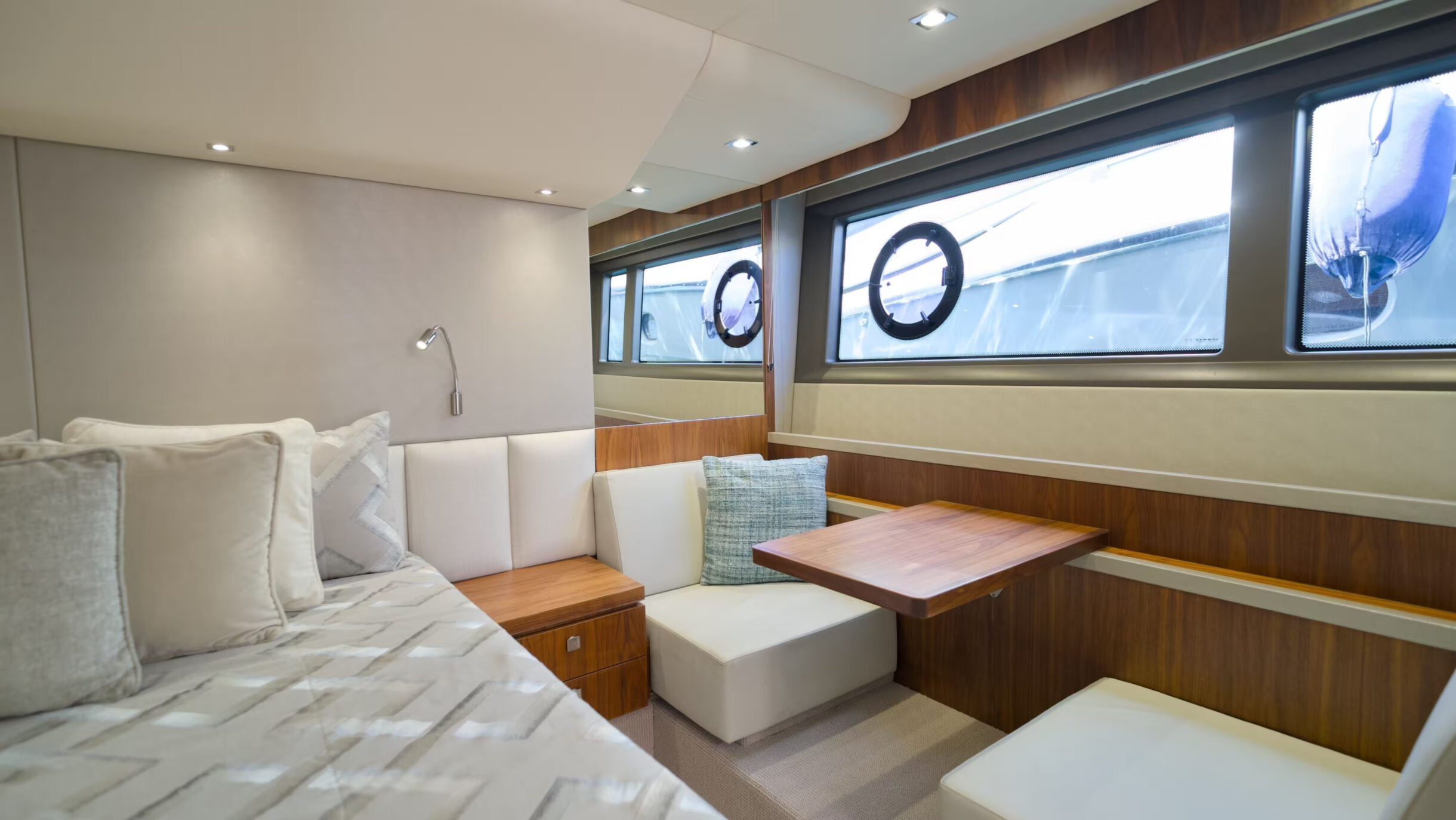 Sunseeker Manhattan 52 | Экстрьер 6