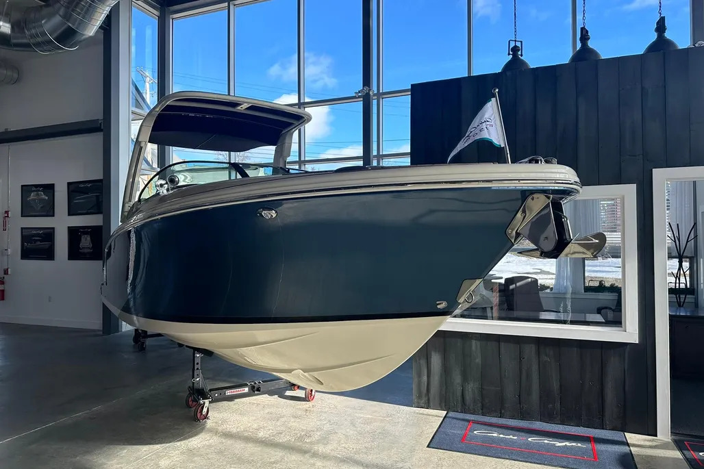 Chris-Craft Launch 28 GT | Экстрьер 0