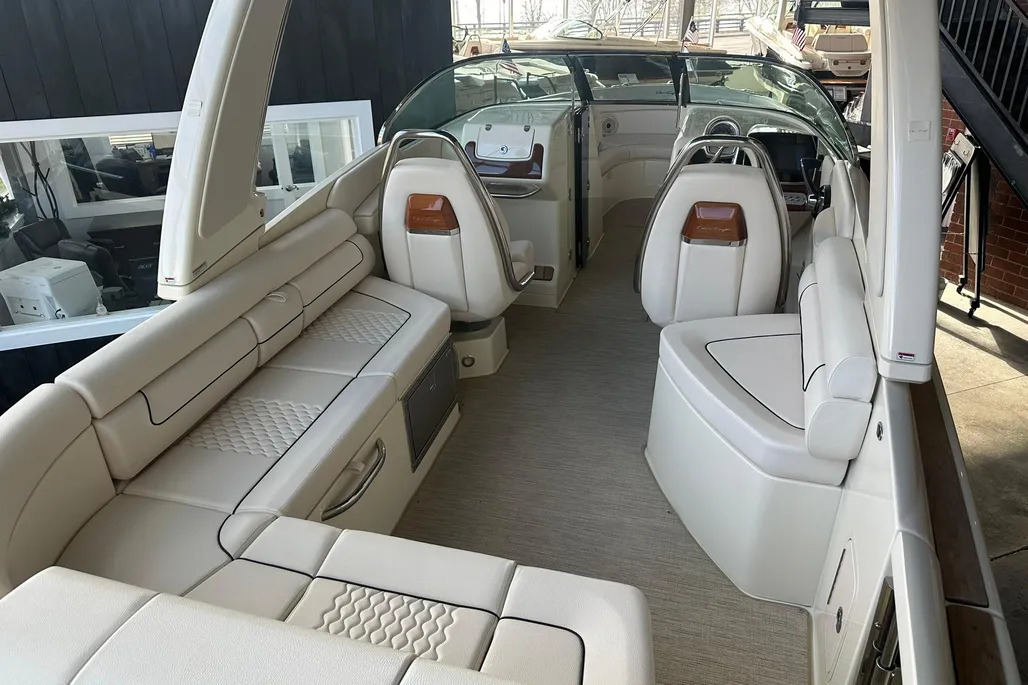 Chris-Craft Launch 28 GT | Экстрьер 2
