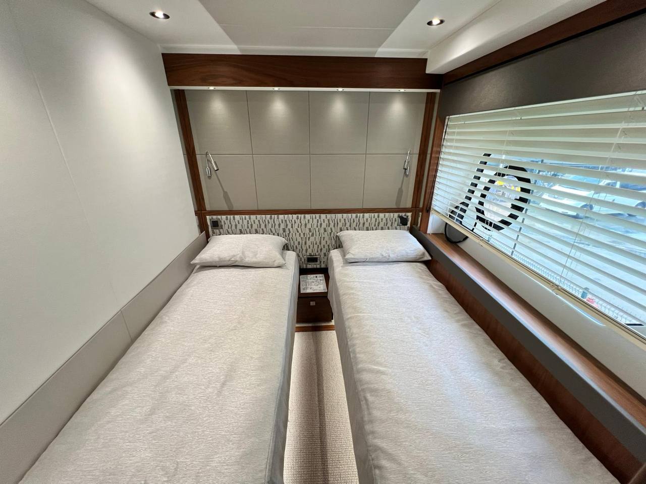 Sunseeker 76 Yacht | Экстрьер 27