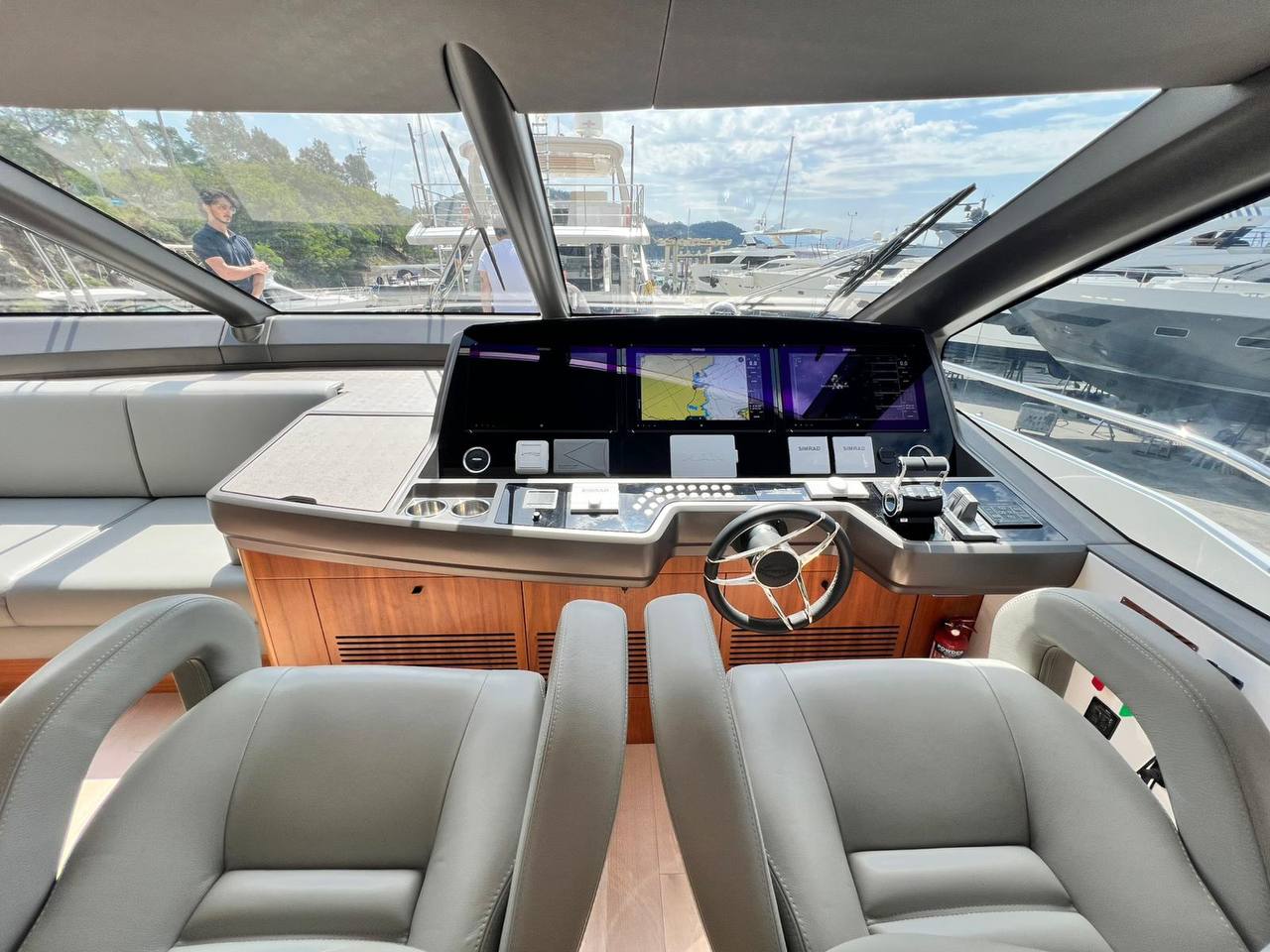 Sunseeker 76 Yacht | Экстрьер 10