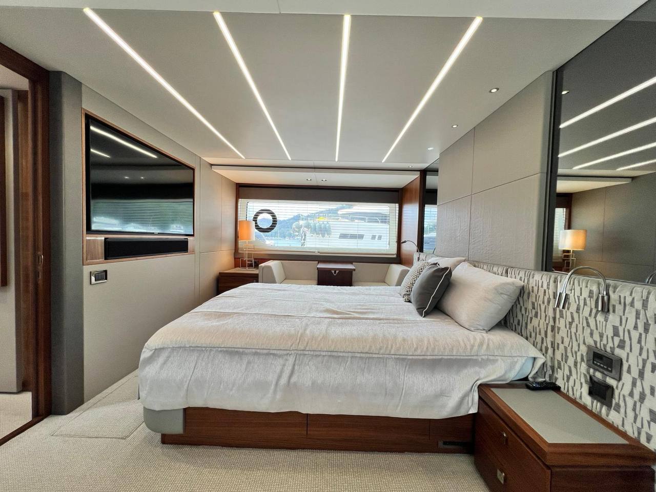 Sunseeker 76 Yacht | Экстрьер 11