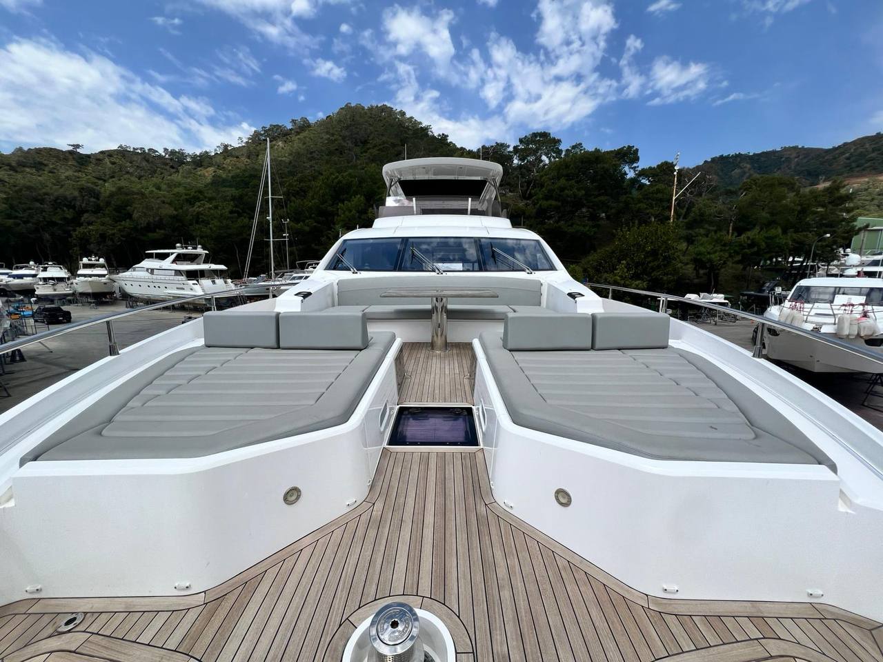 Sunseeker 76 Yacht | Экстрьер 2