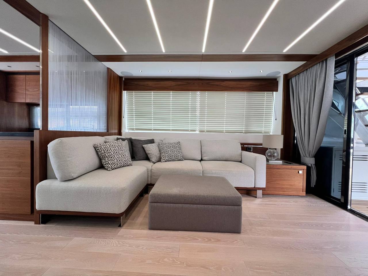 Sunseeker 76 Yacht | Экстрьер 0