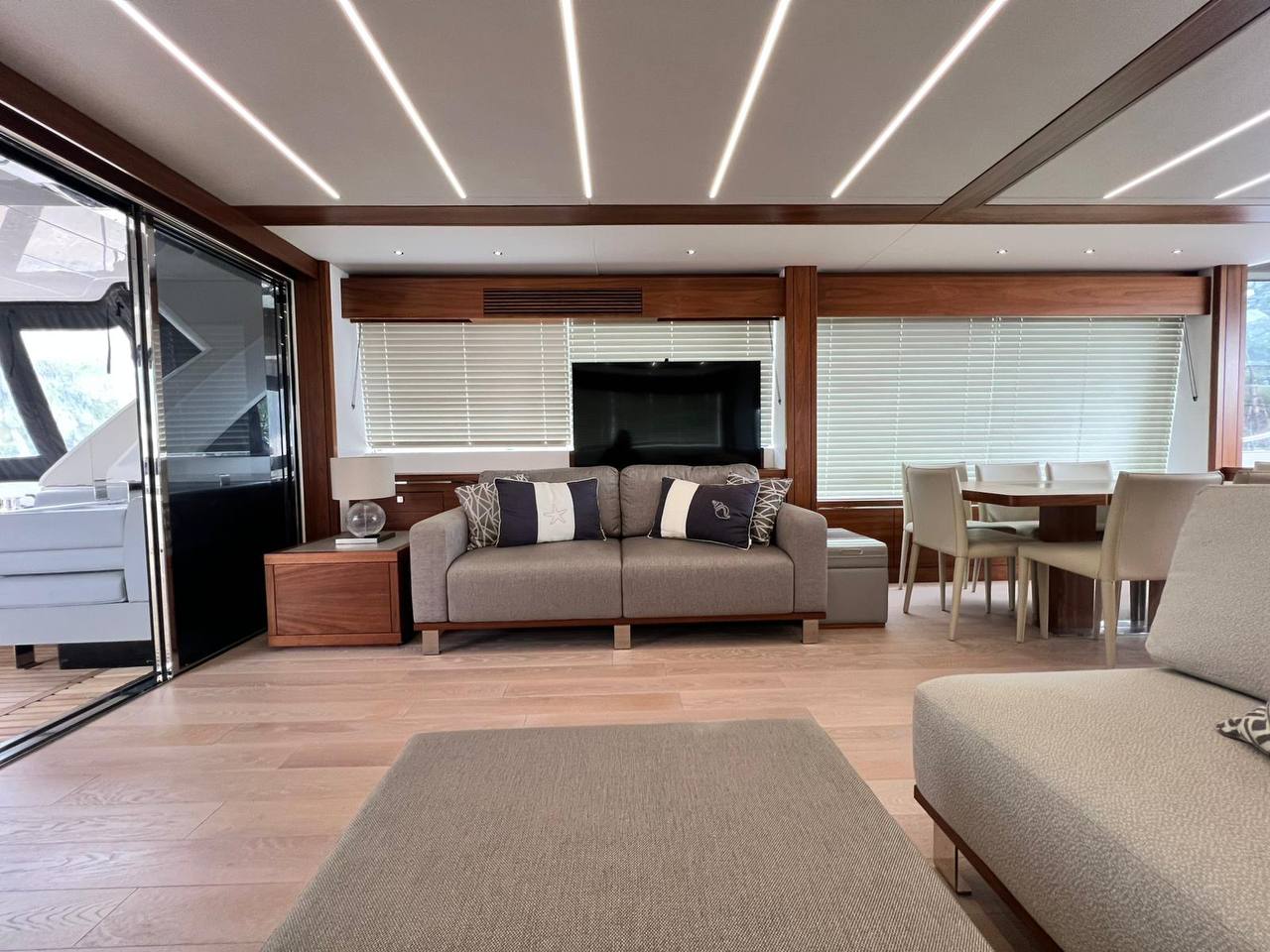 Sunseeker 76 Yacht | Экстрьер 1