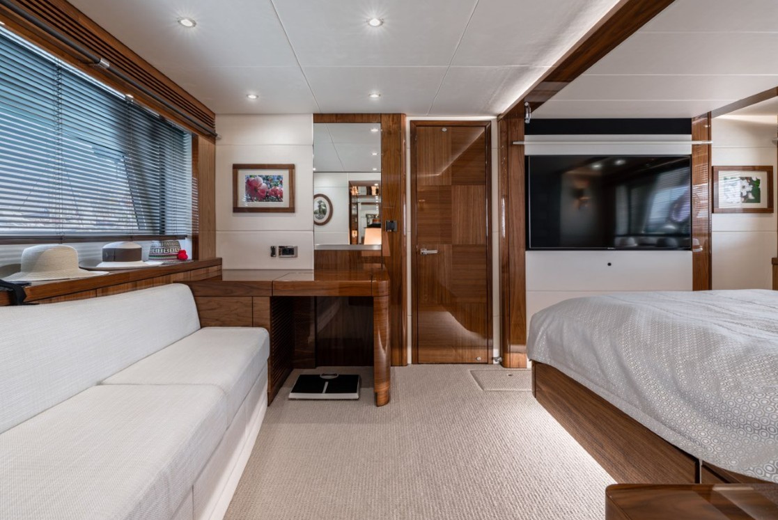 Sunseеkеr 75 Yacht | Экстрьер 0