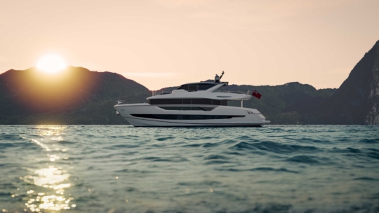 Sunseeker 86 Ocean Enclosed